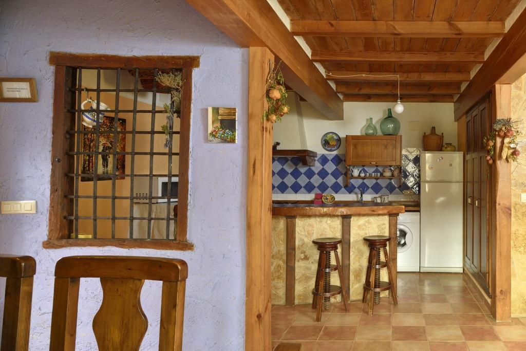 אלצ'ה דה לה סיירה Casa Rural La Tahona חדר תמונה