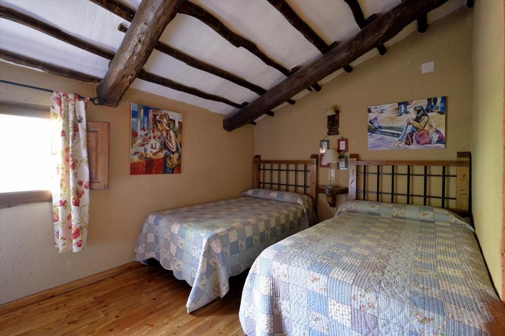 אלצ'ה דה לה סיירה Casa Rural La Tahona חדר תמונה